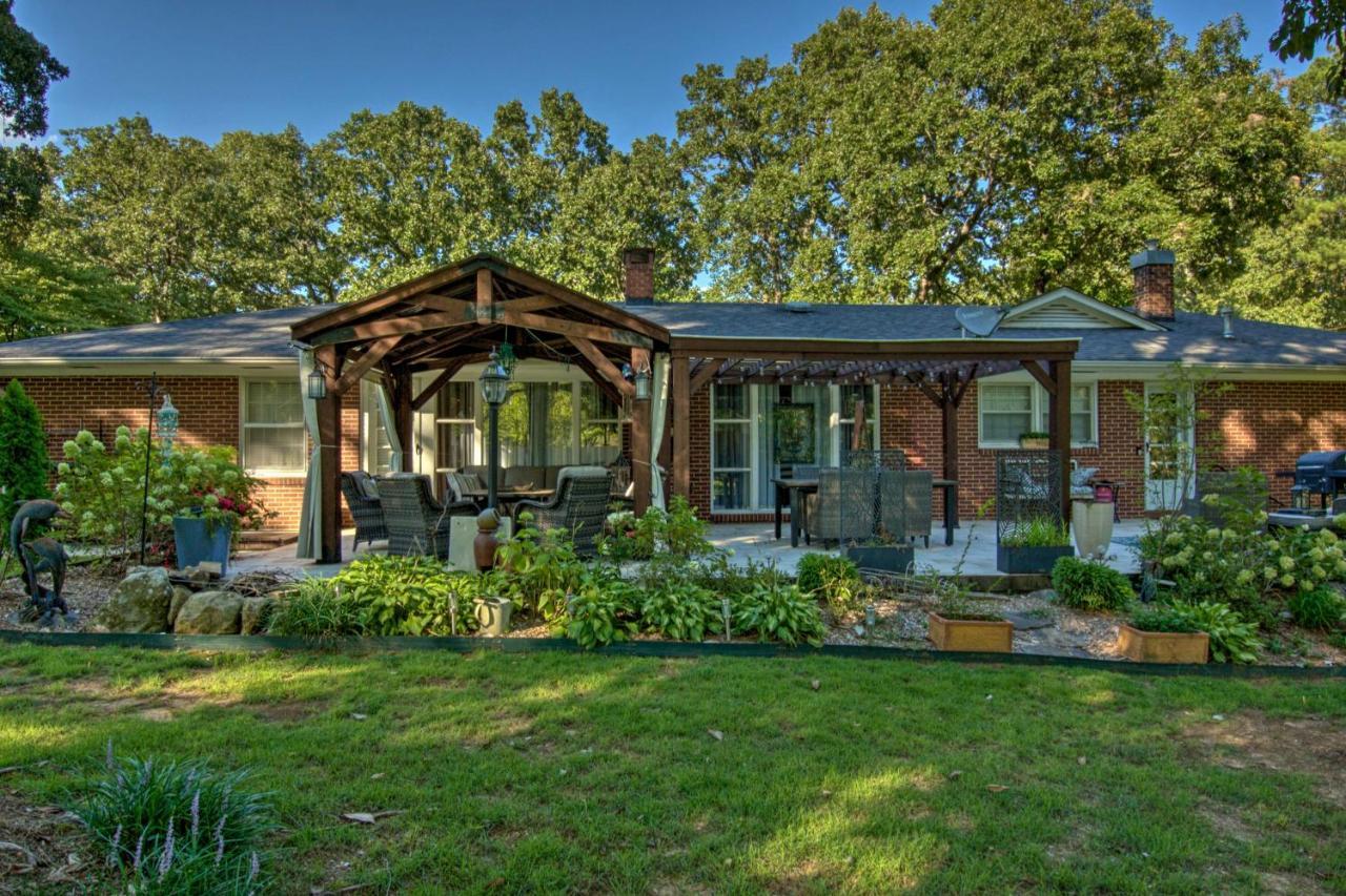 Charming Florence Getaway With Fireplace And Grill! Exterior foto